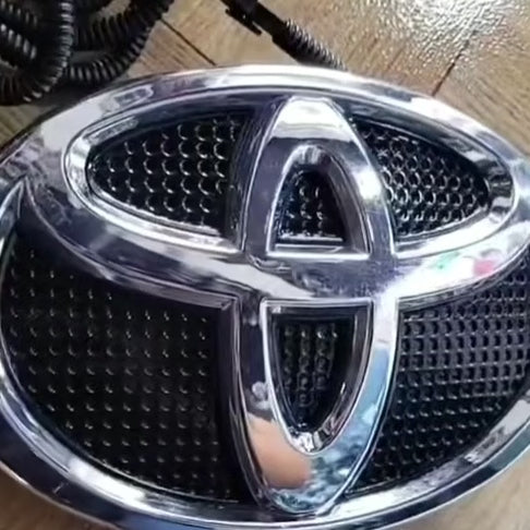 Toyota logo replacement